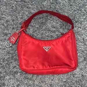 Prada Re Edition (Red)
